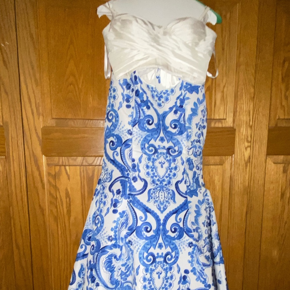 Sherri Hill prom dress